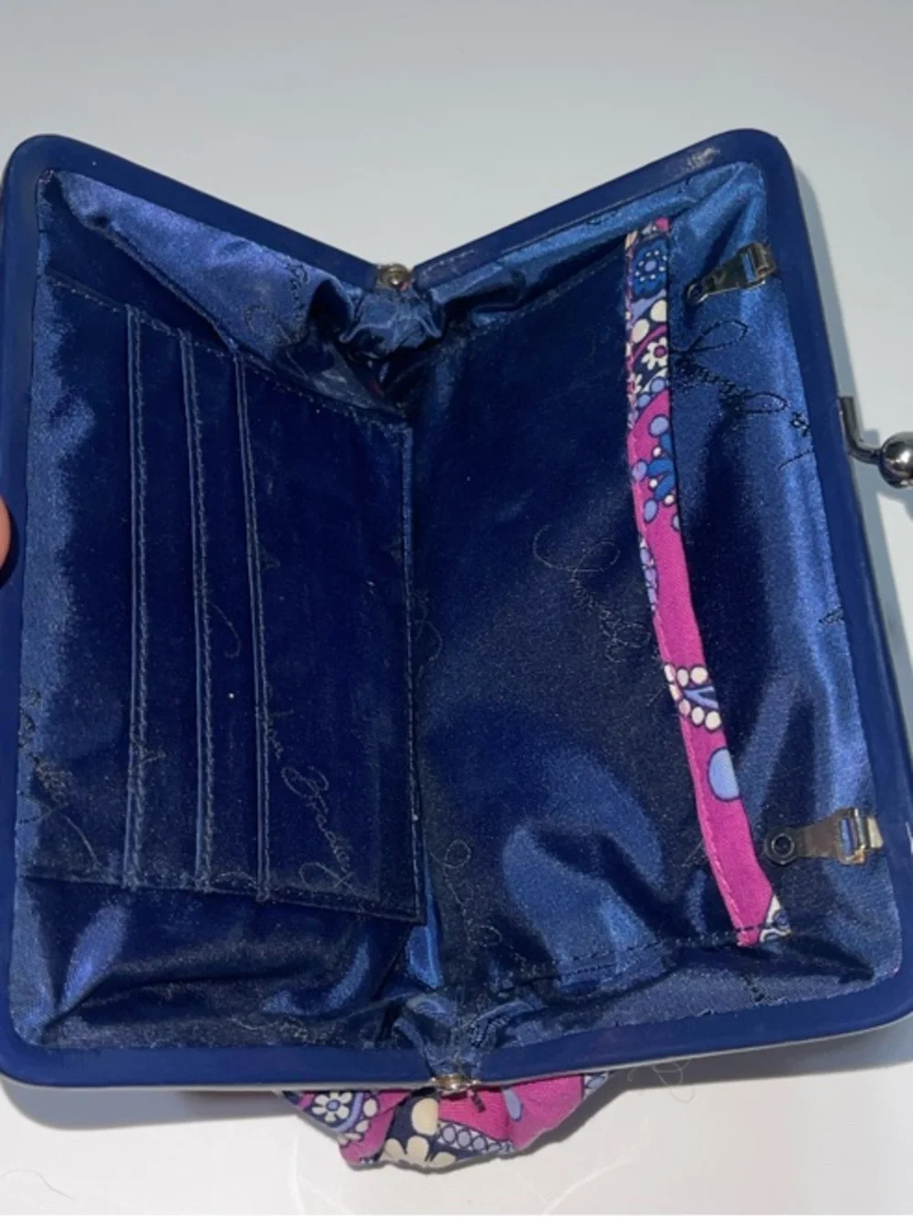5/$25 Vera Bradley Purple and Navy Paisley Kiss-Lock Coin Purse - Picture 3 of 7